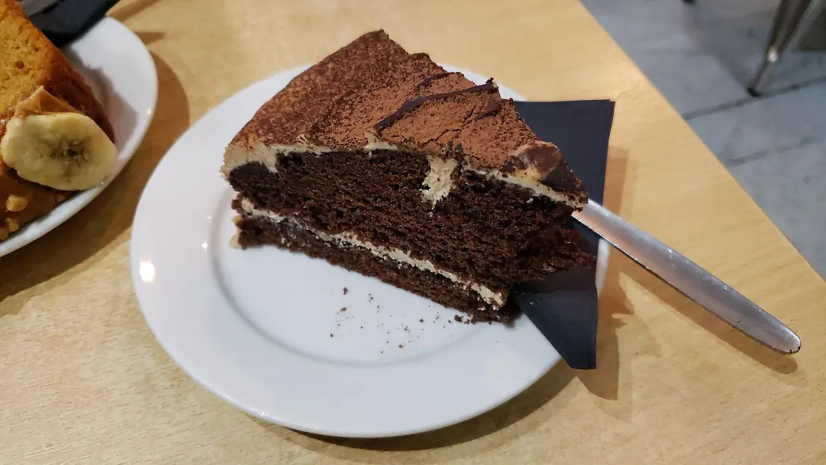 Victoria Cake Shop – cake shop in Battle, Reading